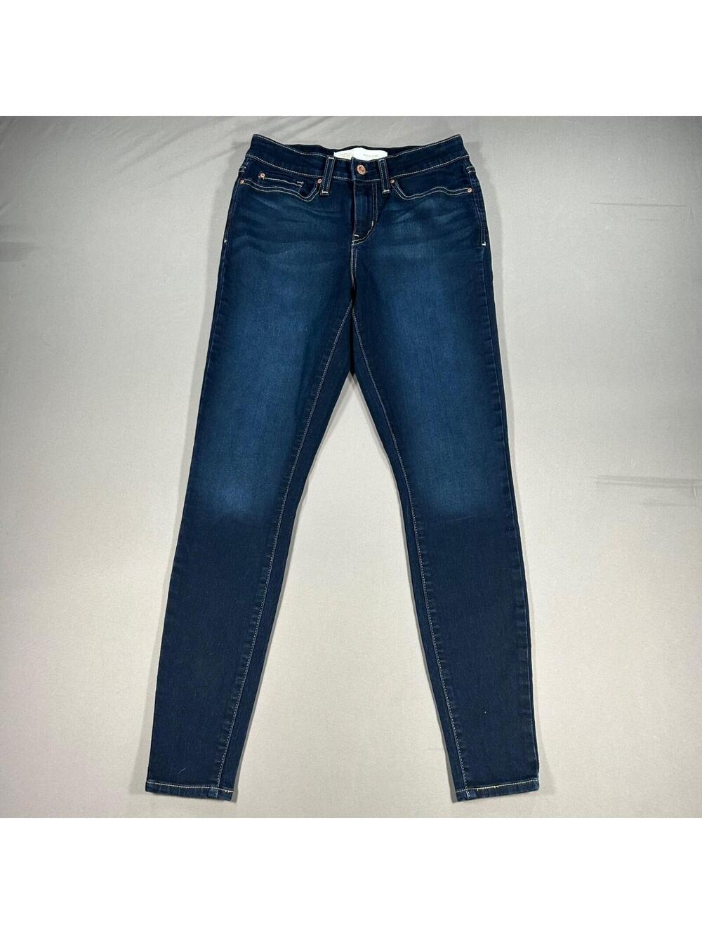 Levi’s Signature Mid Rise Skinny Size 26x28 Denim Classic Casual Jeans